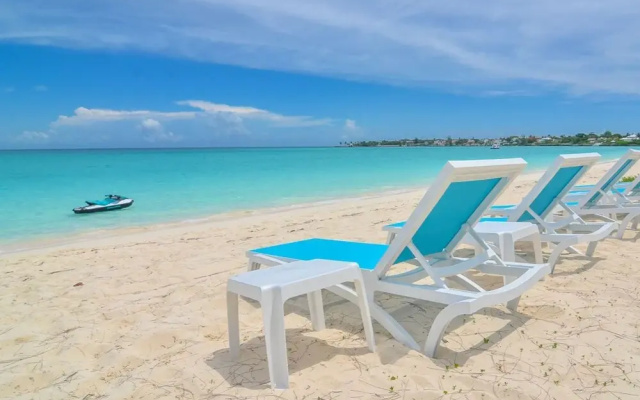 Villa B by the Sea in Nassau