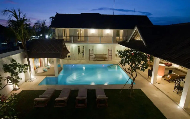Villa Kukka 6 Bedooms Seminyak