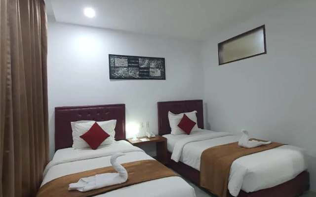 Grand Mahoni Hotel