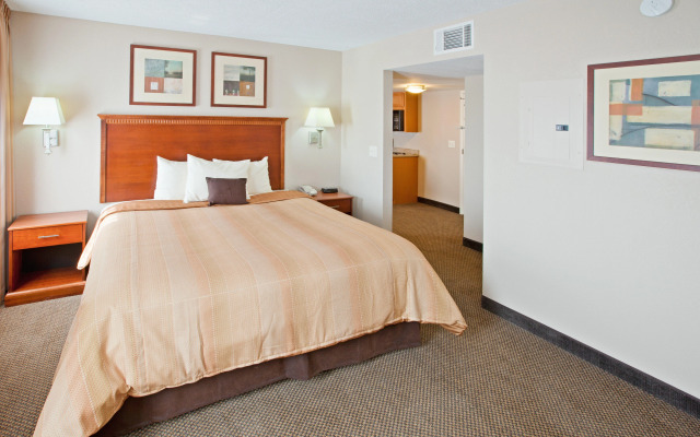 Candlewood Suites Indianapolis Downtown Medical District by IHG