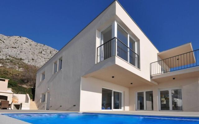 Villa Iva With sea View and Pool