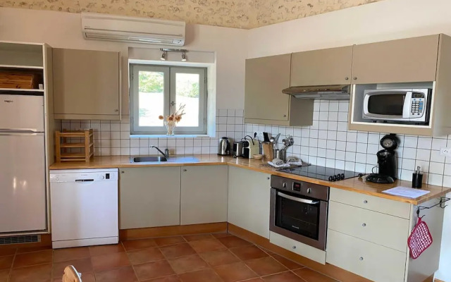 Le Genet With Private Swimming Pool