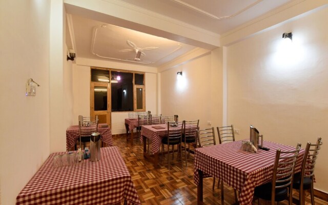 OYO 13836 Hotel Manu Vatika