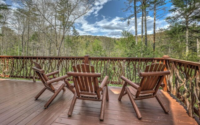 Aska Pines by Escape to Blue Ridge