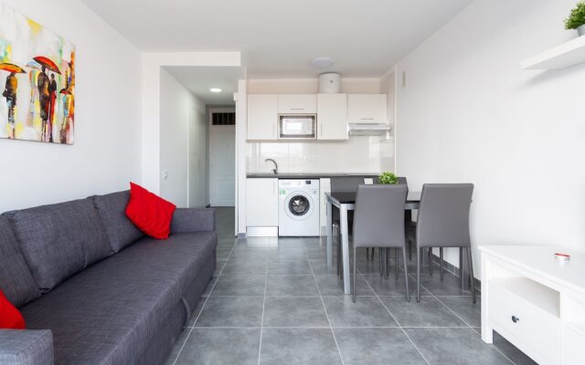 Close to the Sky Apartment, Surrounded by Beaches