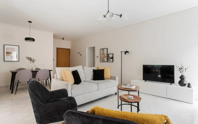 Top-Class 2BR Apartment in Marousi