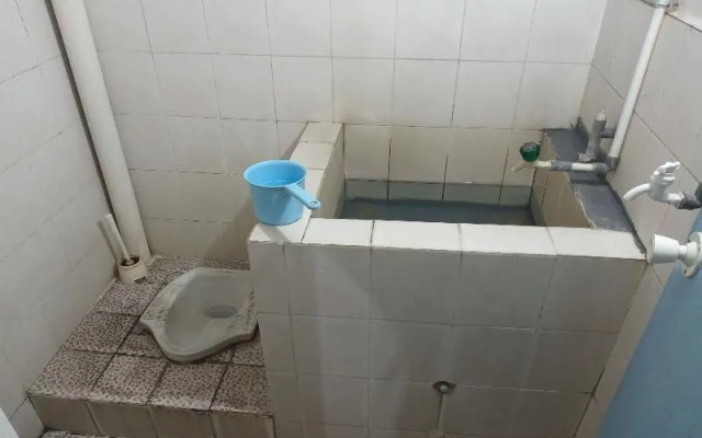 Hannah House - Female Room Only by ZUZU