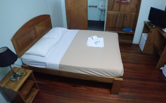 Taklam Lodge