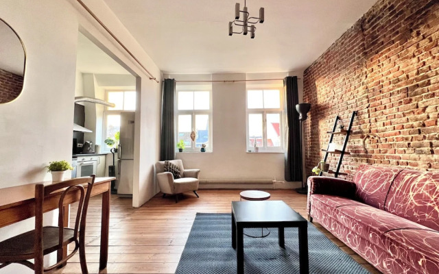 Spacious Family Apartment Midi