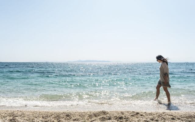 Sea View Beach Penthouse – Athens Coast