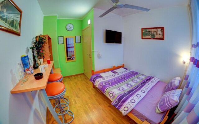 Rooms And Apartments S