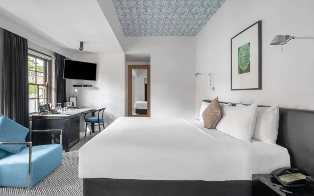 Peppers Gallery Hotel Canberra