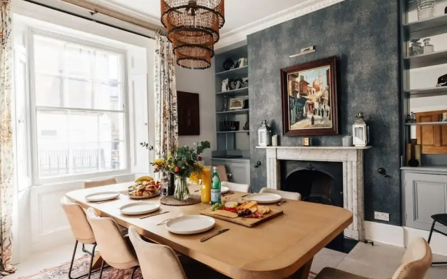 Central Townhouse With Garden Free Parking