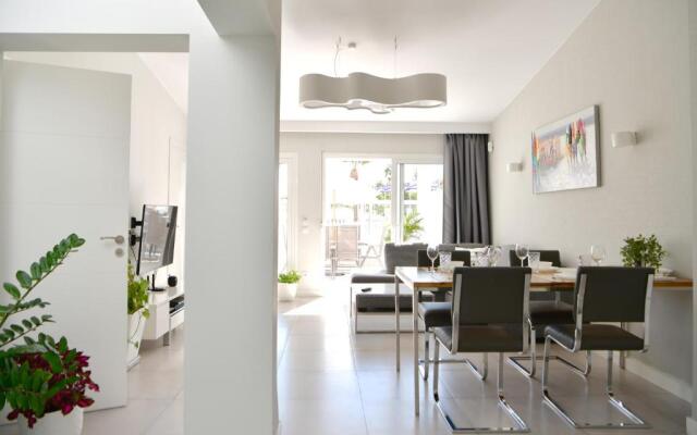 Luxury apartment in Island Village