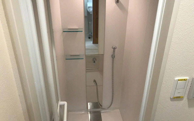 Coldio Precious Yaka