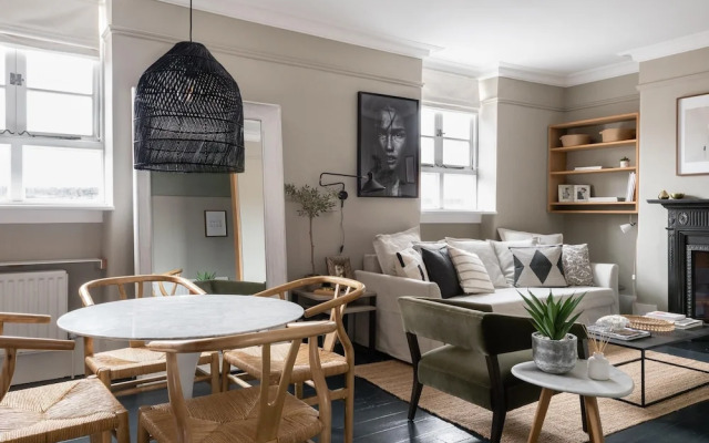 The Leicester Square Apartment