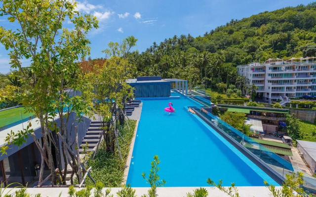 The Aristo Beach Studio by Holy Cow