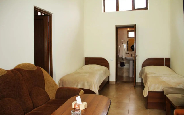 Marishok Hotel