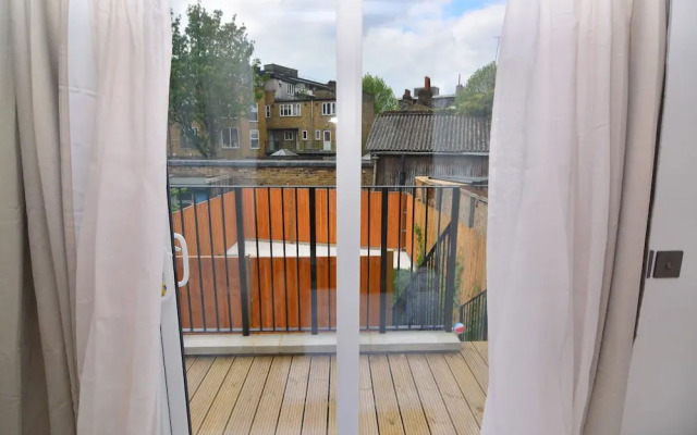 MACARENA WHARF Apartments