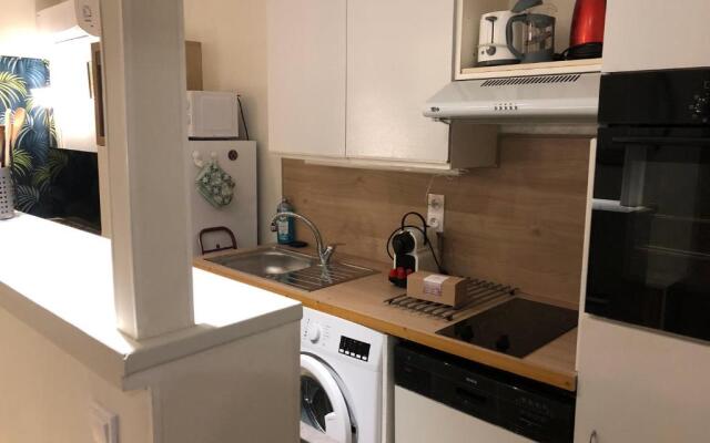 Nice studio with garden and parking - Near beach