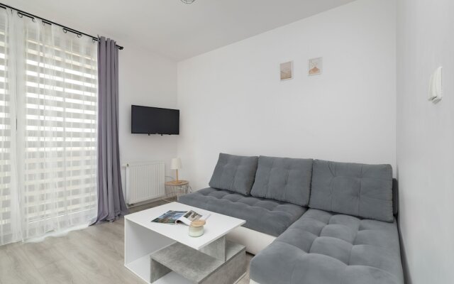 Bażantów Studio Katowice by Renters