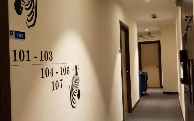 9 Square Hotel - Kota Damansara