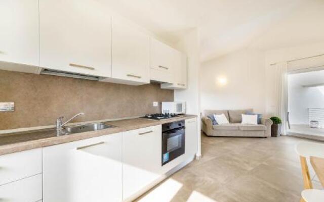 Caneis Apartments