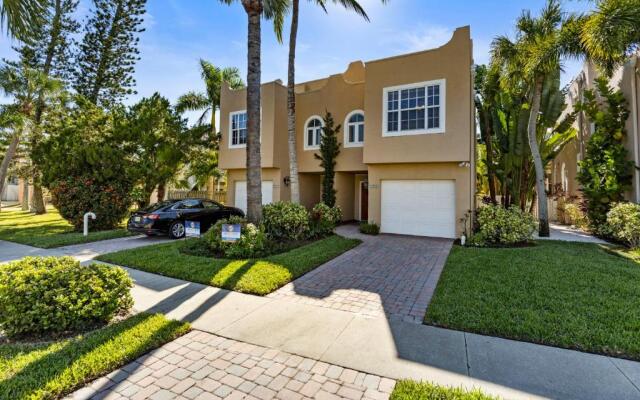 Siesta Avenida Townhome 5208