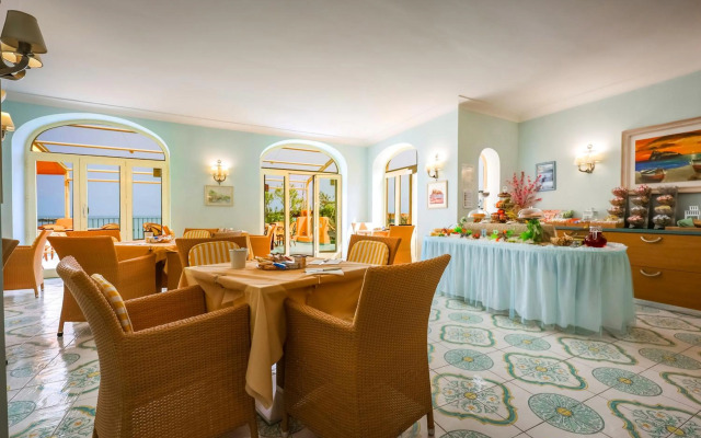Hotel Rivamare