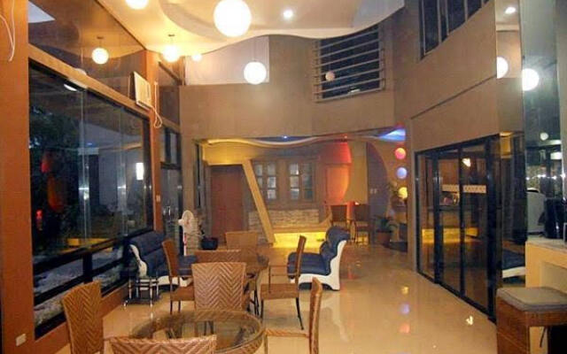 Malachi Hotel And Resort