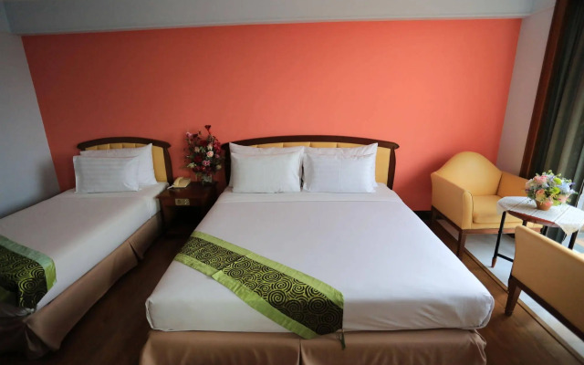 Karnmanee Palace Hotel