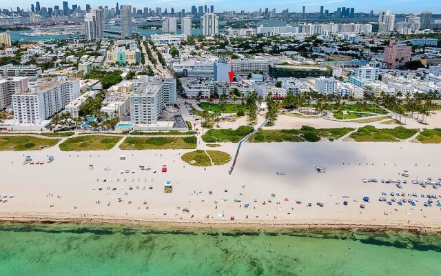 Private Condos at 556 Ocean by LMC