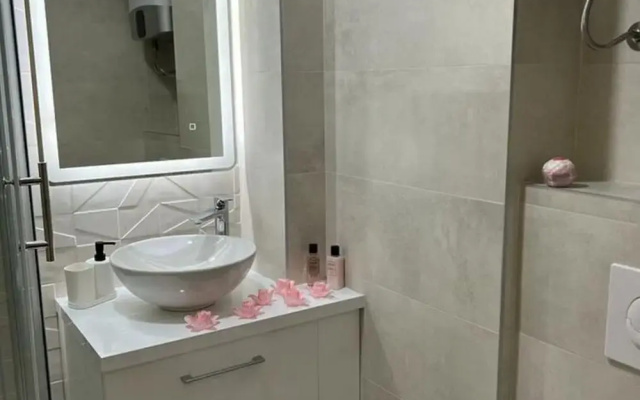 Apartments Jelena - One Bedroom Apartment With Balcony and Sea View