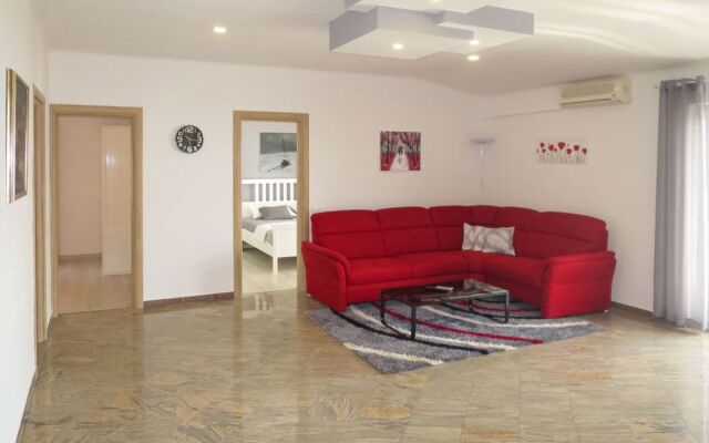 Andrijana (SRD401) 42422