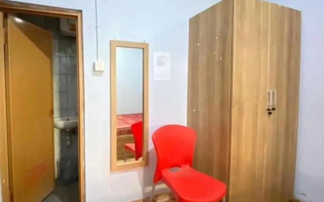 SPOT ON 91343 Kartika Guest House SyariahNearPantai Stres