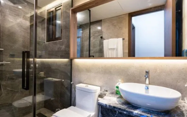 The Peak MidTown Saigon Apartments – Bathroom – Ho Chi Minh City