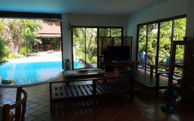 3 Bedroom Seaview Villa Leila
