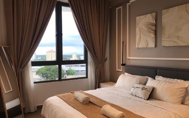 Zulanie Suite at Troika Residence, Cozy & Comfort, Free Wifi & Netflix – Guest Rooms – Kota Bharu