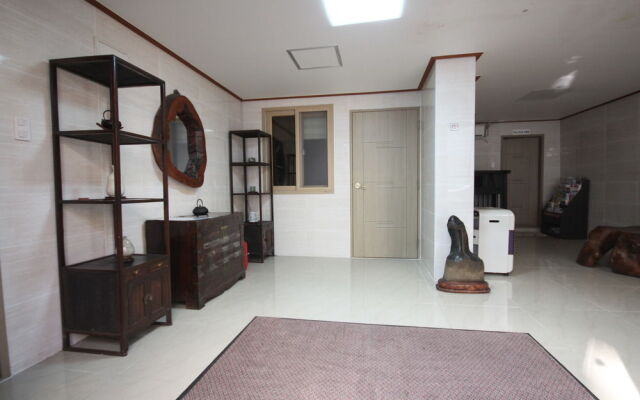Myeongdong Hello Residence