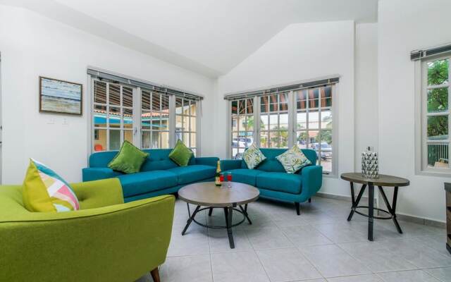 Tranquil 2BR 2BA in Gated Community Great Location