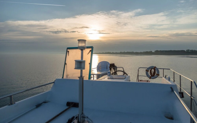 Boats & Yachts at Rechlin Harbor by Kuhnle-Tours