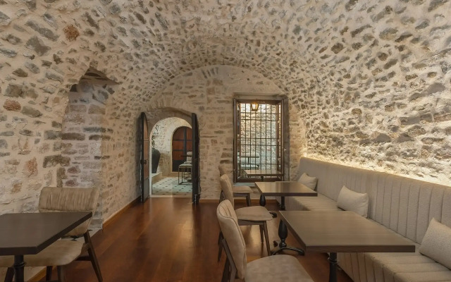 Stoes Hotel
