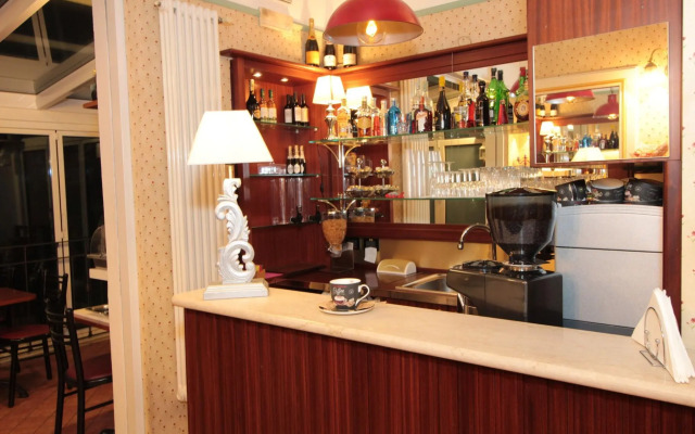 Charly Hotel