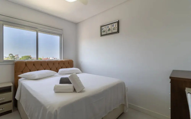 Cozy Apartment 3 Minutes From the Beach Cmi0301