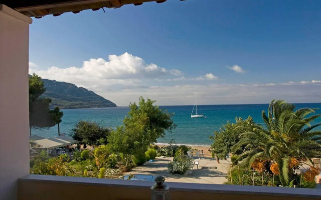 Vistonia Studio 5 Directly on the Beach With sea View