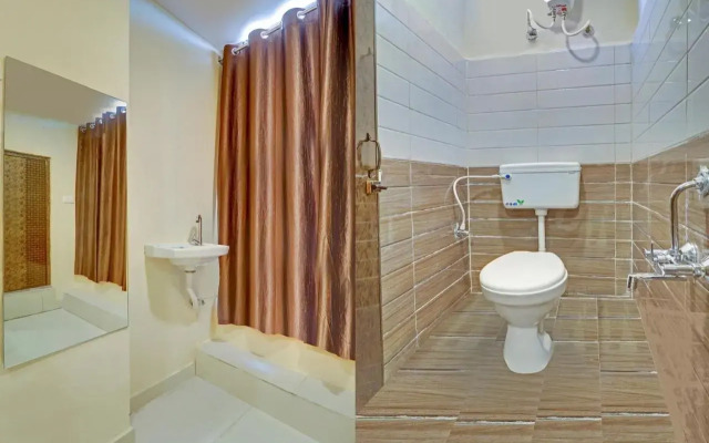 OYO 70302 Aayush Stay Inn