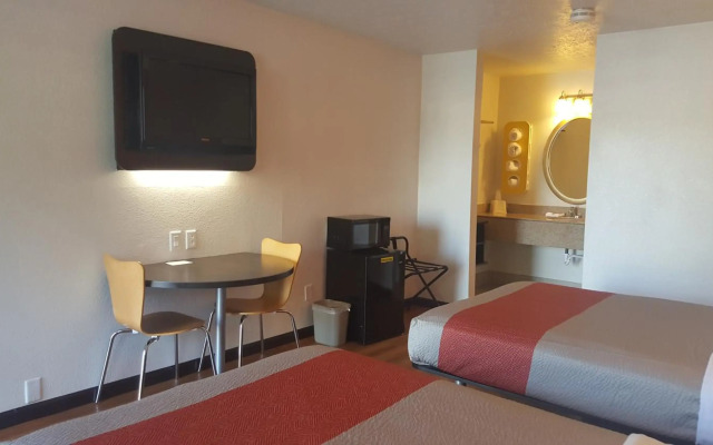 Motel 6 Columbus, OH - OSU