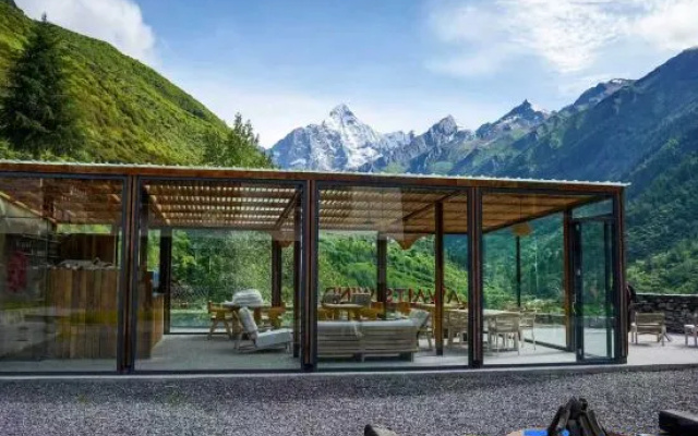 Siguniang Mountain and other winds come to the snow mountain B&B – Outside – Ngawa