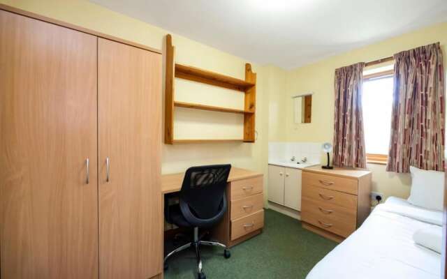 Comfortable rooms at Crescent Hall-OXFORD - Campus Accommodation