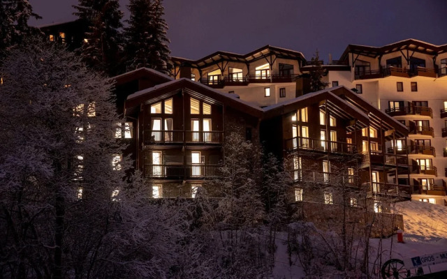 Yellowstone Lodge Chalet 2